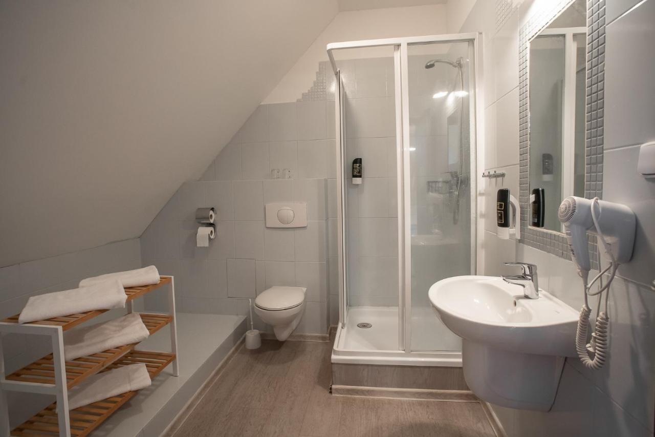 Penzion Statek Bernard Královské Poříčí Extérieur photo