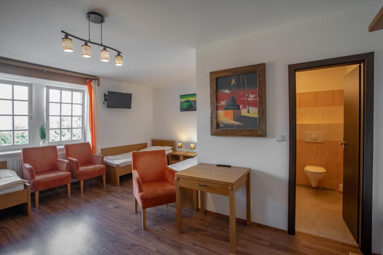Penzion Statek Bernard Královské Poříčí Extérieur photo