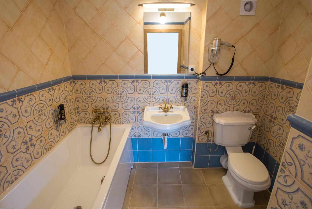 Penzion Statek Bernard Královské Poříčí Extérieur photo